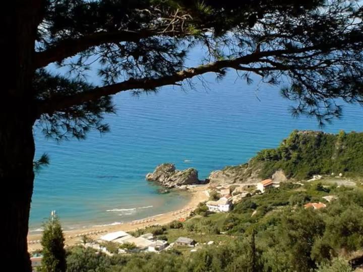 Riza Stone Cottage, Romantic House, Pet Friendly Vátos